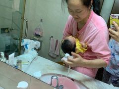 -爱的果实月嫂育婴师(世纪东方店)