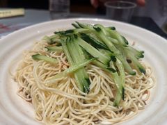 -肥肥虾庄·金牌油焖大虾(东湖欢乐谷店)