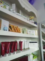 -Y.F 美妆美体工作室