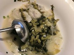 -严记小天府酸菜鱼(西四路店)