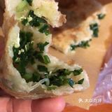 阿姨没有想马上煎的样子