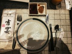 餐具摆设-仙桐吉宴铁板烧·精致料理
