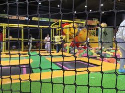 -蹦蹦跳跳(新奥购物中心店)