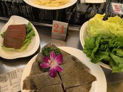 -云中捞高空旋转餐厅(商茂世纪广场店)