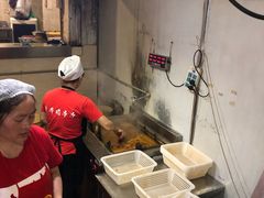 -拈签一笑黄牛肉辣卤串串