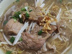 滑牛肉面-万利洪记粉面美食