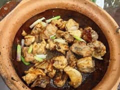 啫排骨滑鸡煲-红星光发煲仔饭(文海店)