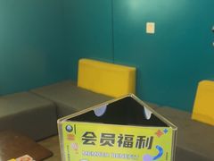 -荒岛实景沉浸密室(江汉路1店)