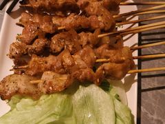 -威记烧嘢·南宁烧烤·超级生牛(绿地店)