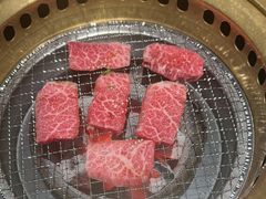-山川小町·极番烧肉(新地假日广场店)