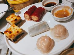 -蝴蝶里·粤菜·点心(滨江龙湖店)