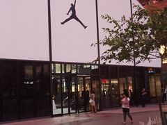 -Air Jordan(世贸天阶店)