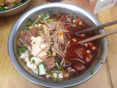 豆花猪脚面-老五鸡丝豆花面粉(瑞金北路68号院店)
