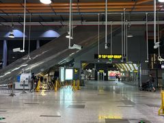 -康新公路(地铁站)