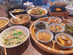 -富正毅三下锅·湘西韵味(天门山索道店)