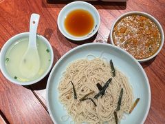 -裕兴记•蟹黄面馆(人民广场店)