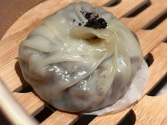 -左庭右院鲜牛肉火锅黑金店(陆家嘴中心店)