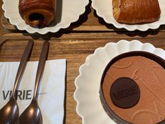 -VERIE BAKEHOUSE