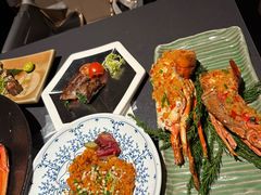 -雍容荟帝王蟹活龙虾展台自助(IFS黑金店)