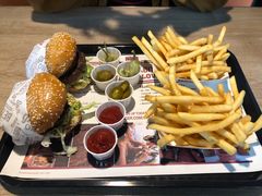-The Habit Burger Grill 哈比特汉堡(复兴soho店)