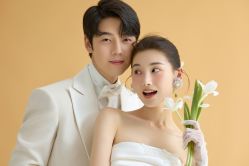 -喜爱高定婚纱摄影