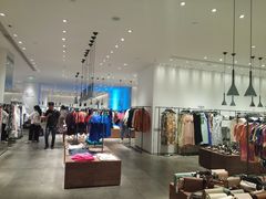 -URBAN REVIVO(西安Momopark店)