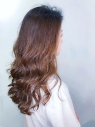 -PE SALON