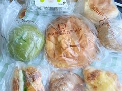 -顶东面包花园·生日蛋糕(世博店)