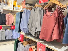 -优衣库(上海金桥国际商业广场店)