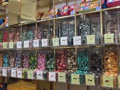 -VENCHI 闻绮(上海佛罗伦萨小镇店)