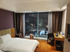 -麗枫酒店(西安小寨地铁站大雁塔店)