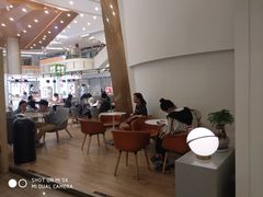 大堂-奈雪的茶(市百一店)