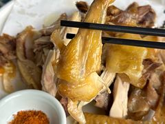 -头上红煨盐鸡·非遗院子餐厅