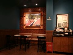 大堂-星巴克臻选(上海中环广场2F店)
