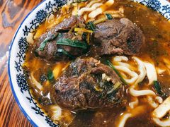 精选酸菜牛腱子面-陈八两面家(华孚写字楼店)