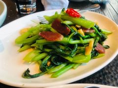 腊味拍蒜炒菜心-长春凯悦酒店-品悦中餐厅