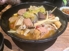 -万记麻辣烫国展总店