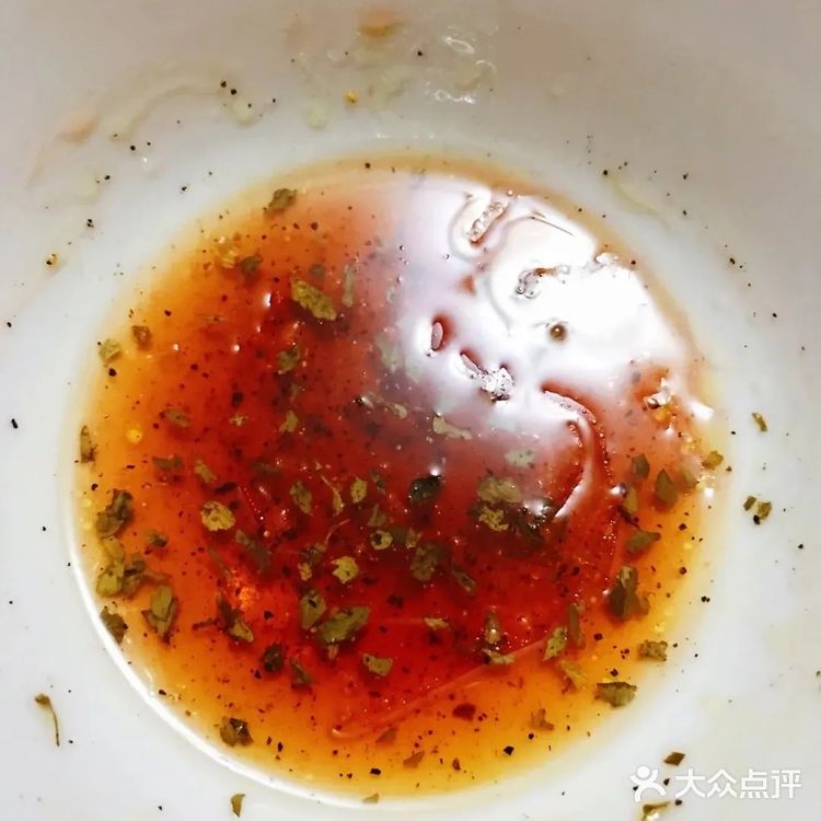 自制健康便当之水牛奶酪番茄沙拉