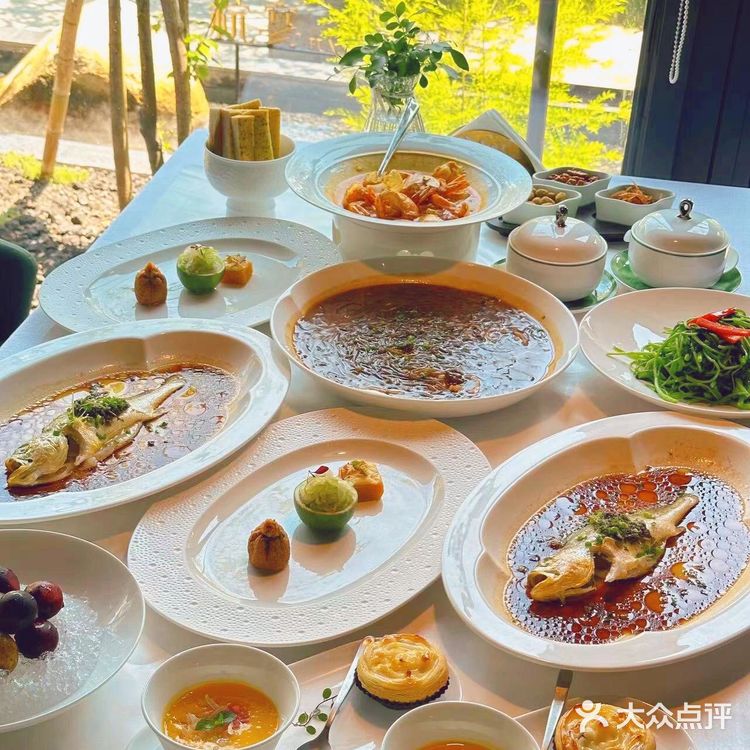 位于浙大校友企业经济园区里的杭宴1999就是不错的选择