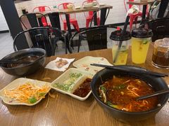 -李先生牛肉面大王(上海站南广场店)