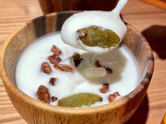 空运来的新疆酸奶-谷丽麦馕新疆菜·清真(步步高梅溪新天地店)