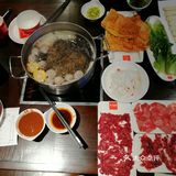 他很喜欢吃牛肉，这里的牛肉也是非常新鲜的。希望有生之年