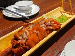 南乳扎烧—带皮肘子-大牌大·传统杭帮菜(湖滨店)