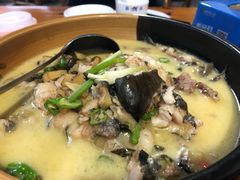 -小洞天柴火土菜馆