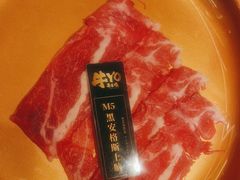 -牛YO寿喜烧·铁板烧和牛火锅自助(市府恒隆店)