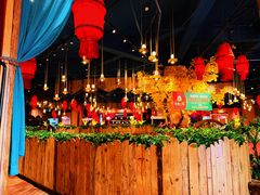 -老滇山寨•云南特色菜•地方菜•民族风情歌舞表演(金碧店)