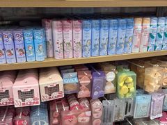 -名创优品(江南新地店)