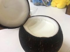 -志龙皇冠吃货椰子铺