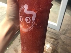 双球冰淇淋莓莓-CoCo都可(湖滨银泰店B区店)
