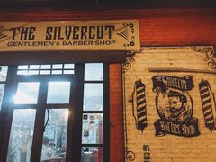 -席娜卡琳火车铁道夜市